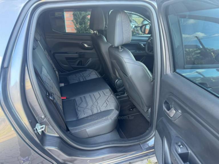 FIAT - STRADA - 2023/2024 - Cinza - R$ 117.000,00