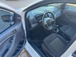 FORD - KA - 2016/2017 - Branca - R$ 40.000,00