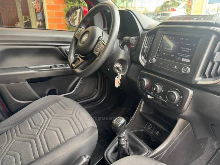 FIAT - STRADA - 2020/2021 - Vermelha - R$ 88.000,00