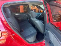 RENAULT - SANDERO - 2011/2012 - Vermelha - R$ 30.000,00