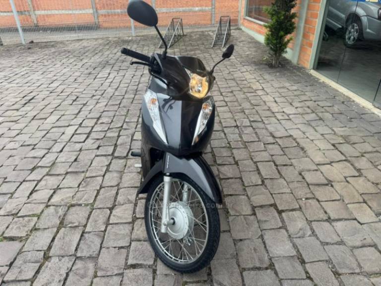 HONDA - BIZ 110I - 2019/2019 - Cinza - R$ 12.800,00