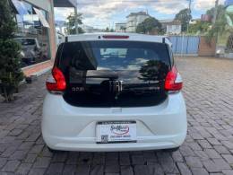 FIAT - MOBI - 2017/2018 - Branca - R$ 46.000,00