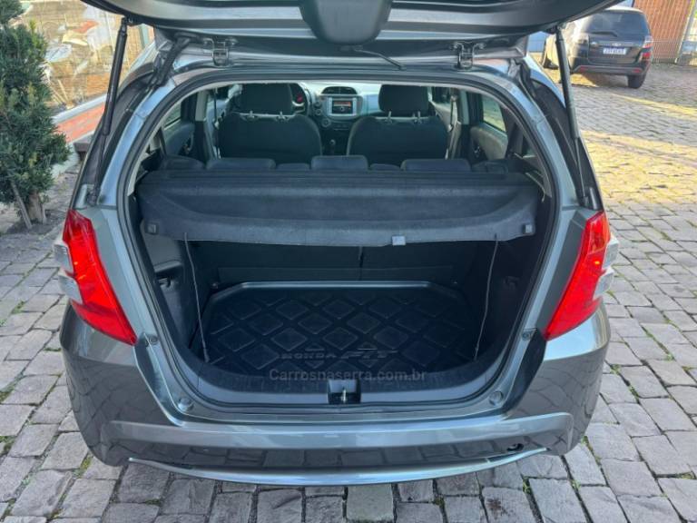 HONDA - FIT - 2012/2013 - Cinza - R$ 56.000,00