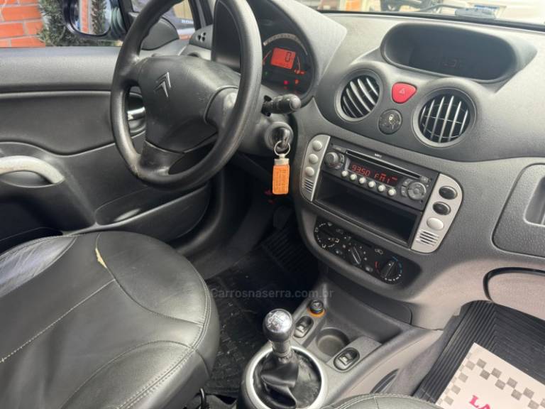 CITROËN - C3 - 2010/2011 - Prata - R$ 23.500,00