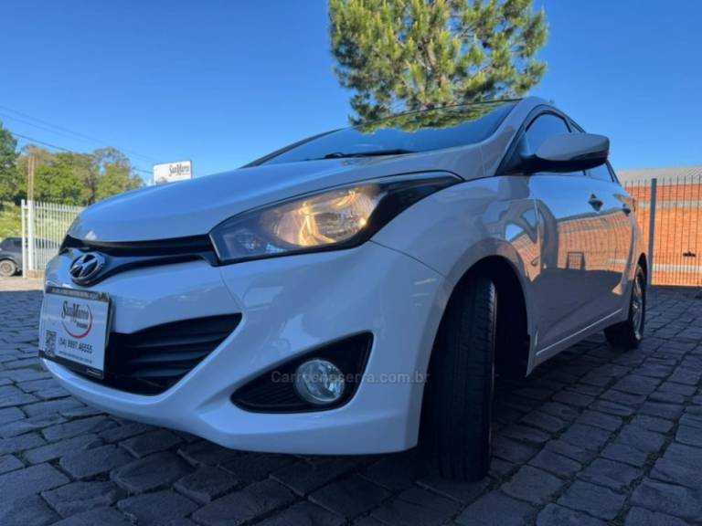HYUNDAI - HB20 - 2013/2014 - Branca - Sob Consulta