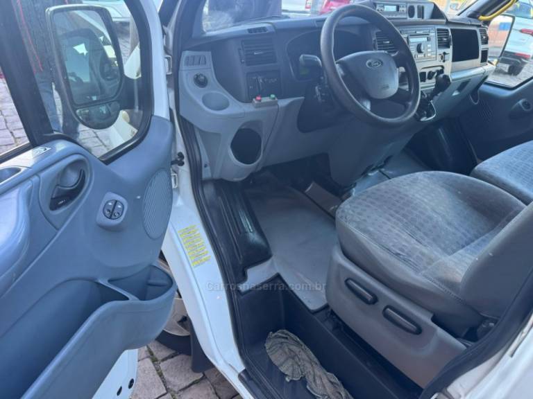 FORD - TRANSIT - 2012/2012 - Branca - R$ 74.000,00